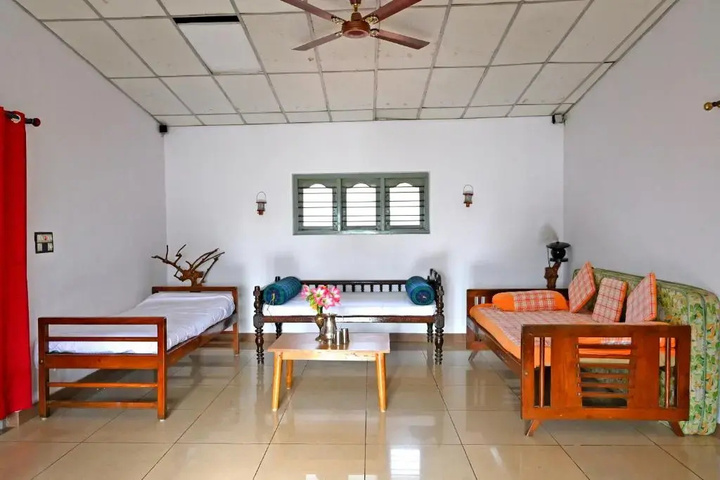 Room 2 of 23