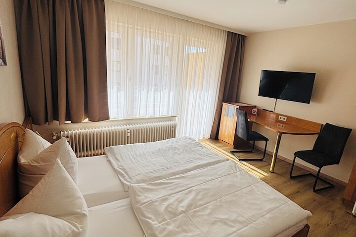 Room 22 of 62