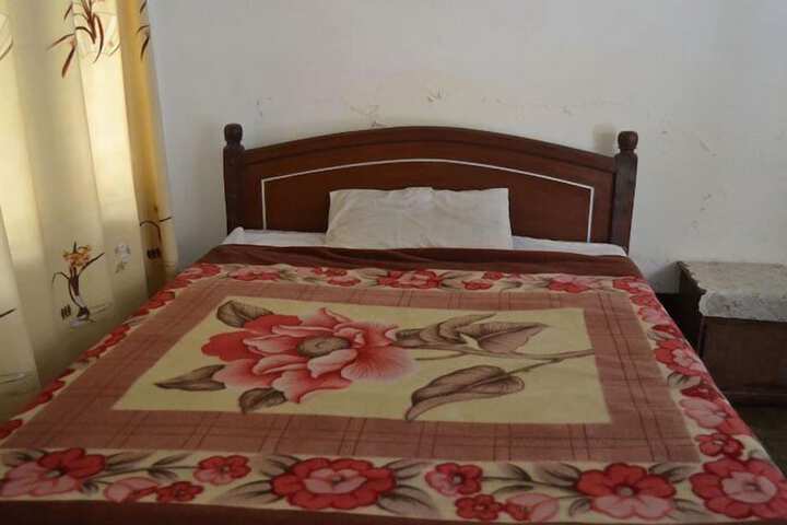 Room 4 of 6