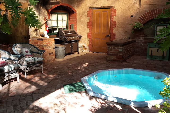 Hotel with Pool