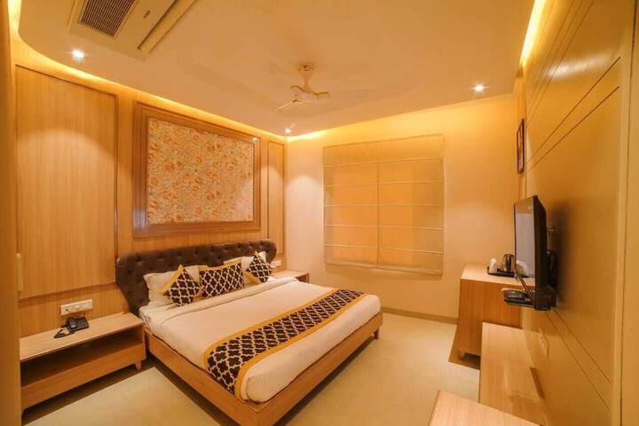Room 4 of 14