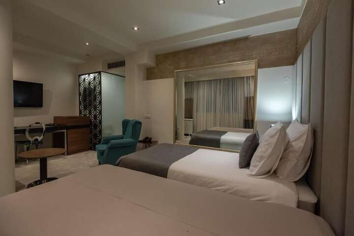 Room 16 of 45