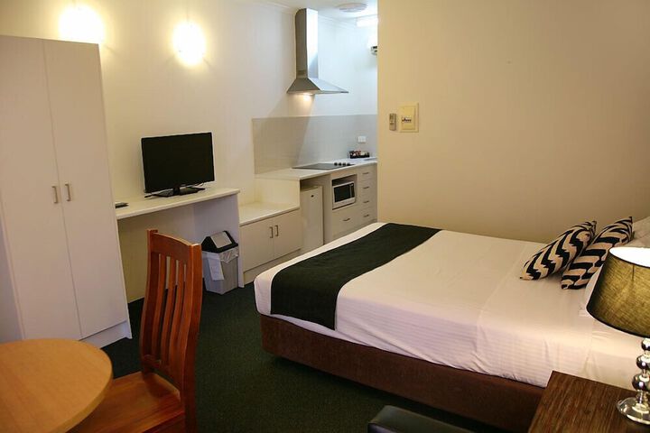 Room 16 of 32
