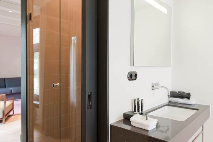 Room 43 of 56