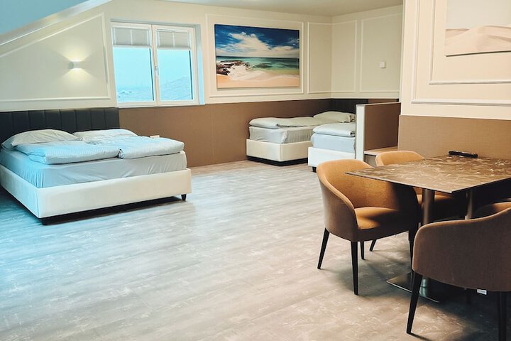 Room 16 of 91