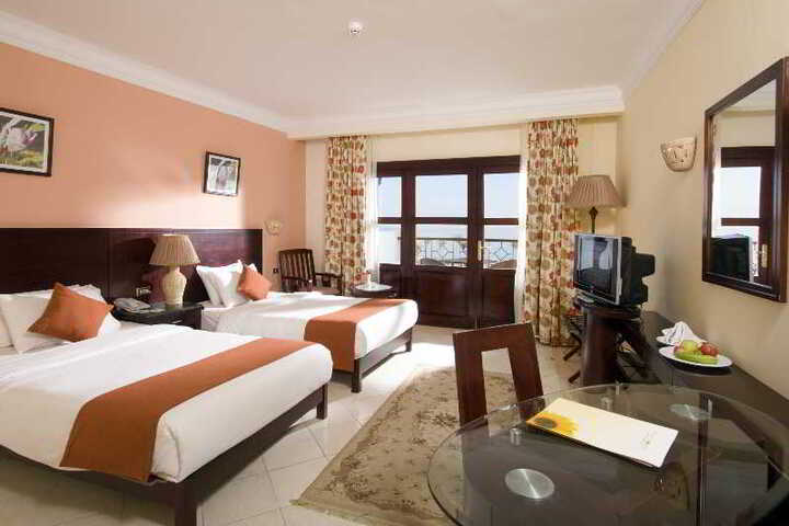 Room 3 of 8