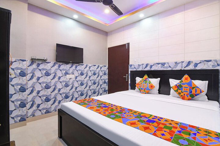 Room 16 of 38