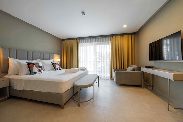 Room 16 of 50