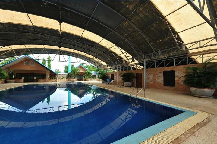 Pool 17 of 32