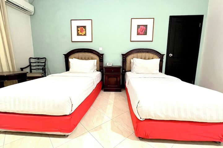 Room 21 of 53
