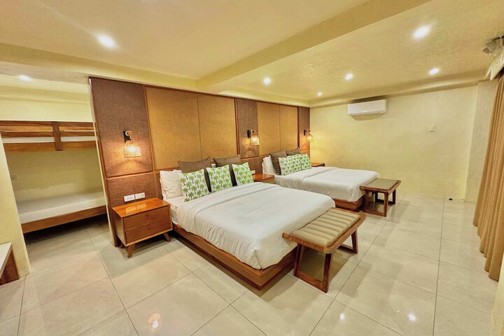 Room 15 of 48
