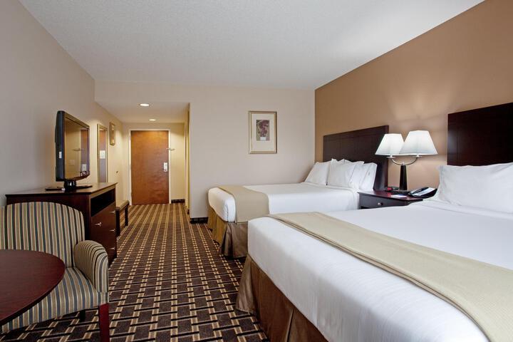 Standard Room, King or Two Doubles (2 of 3)