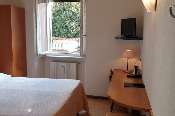 Room 14 of 41