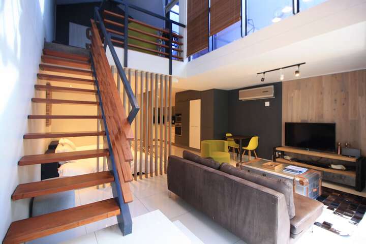 Room 17 of 35