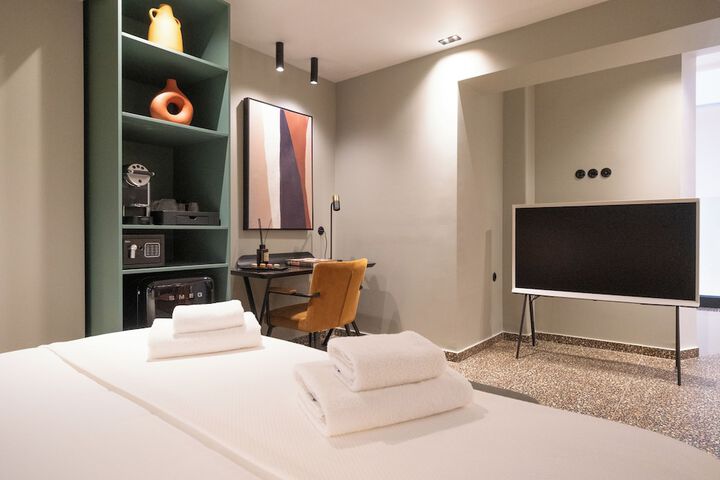 Room 52 of 125