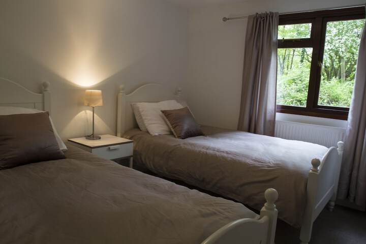 Room 21 of 132