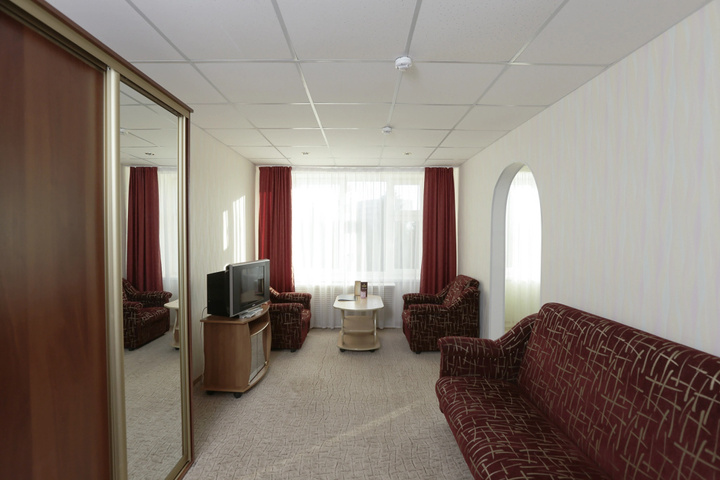 Room 10 of 29