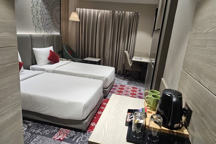 Room 10 of 26