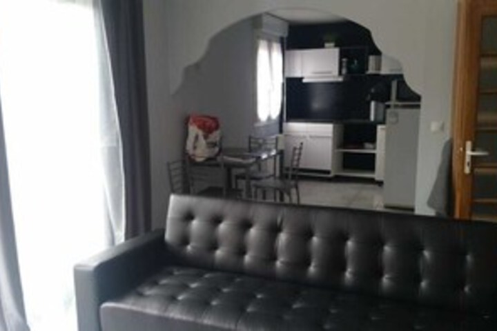 Room 8 of 17