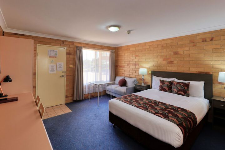 Room 12 of 44