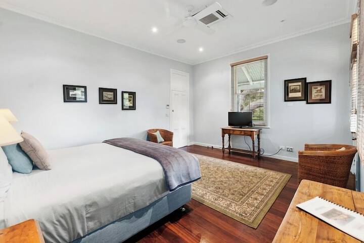 Room 13 of 50