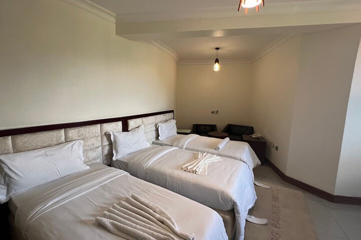 Room 7 of 37