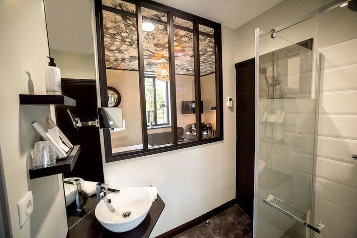 Clean Restrooms