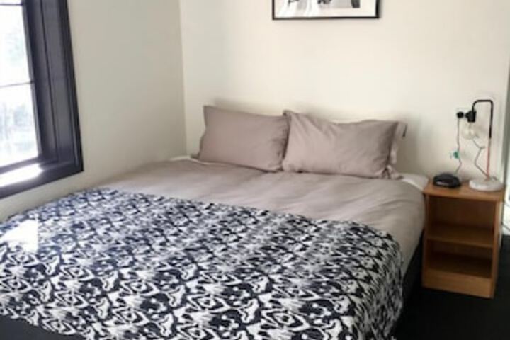 Room 7 of 90