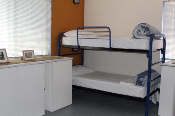Room 106 of 161