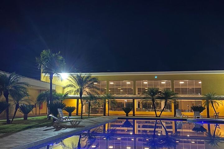 Pool 7 of 10