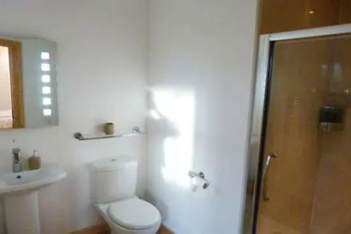 Room 8 of 19