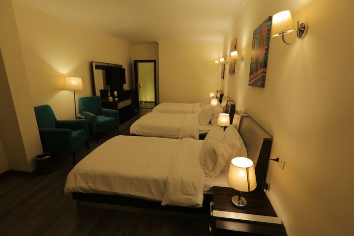Room 33 of 139
