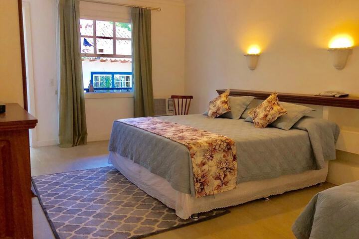Room 4 of 48