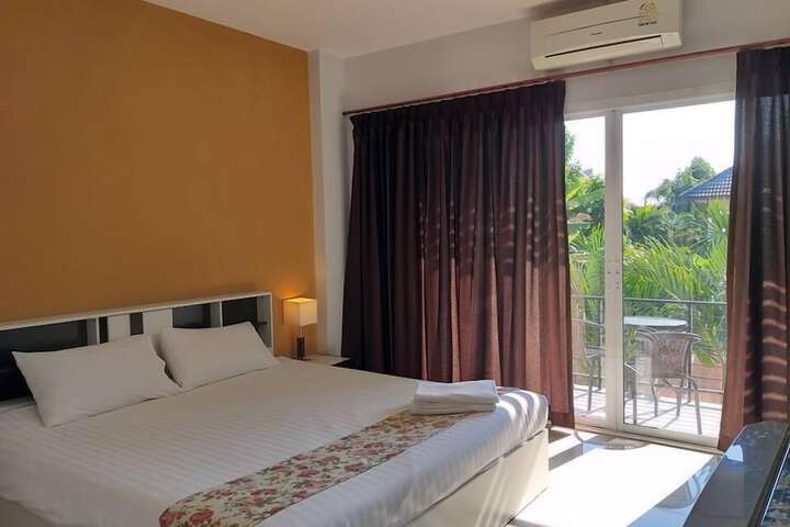 Room 6 of 26
