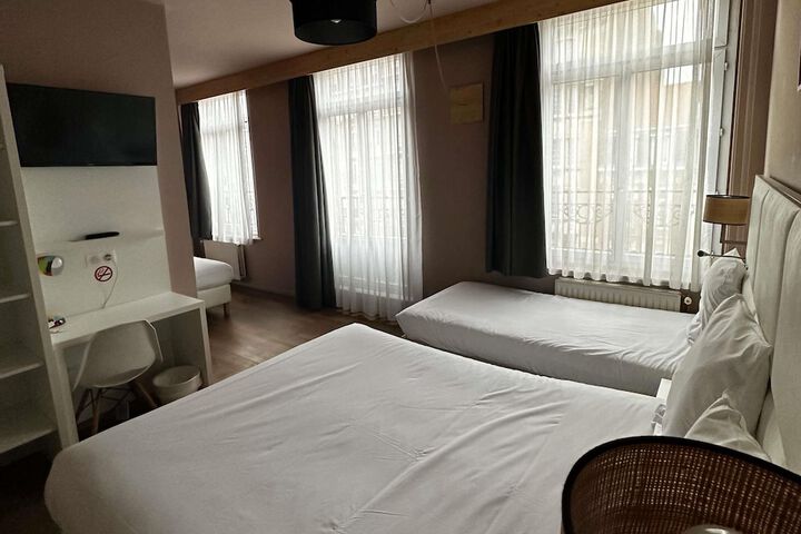 Room 37 of 65