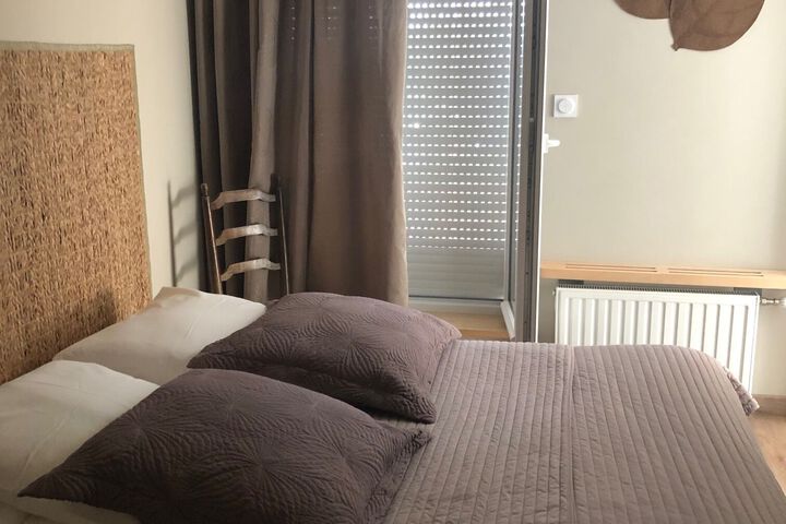 Room 5 of 7
