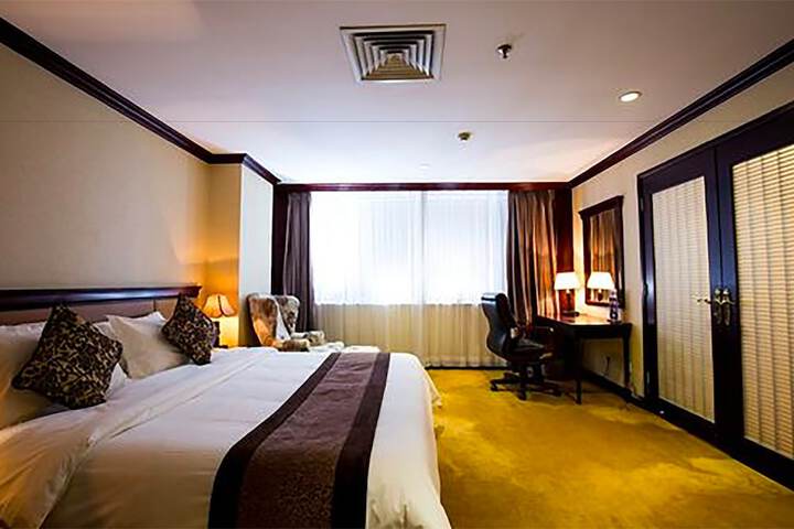 Room 26 of 51