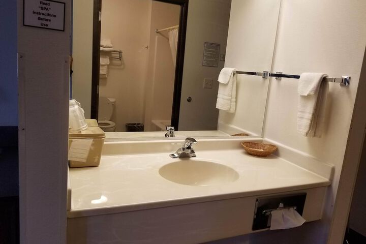 Bathroom sink