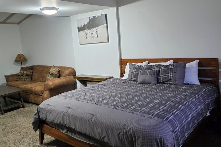 Room 25 of 68