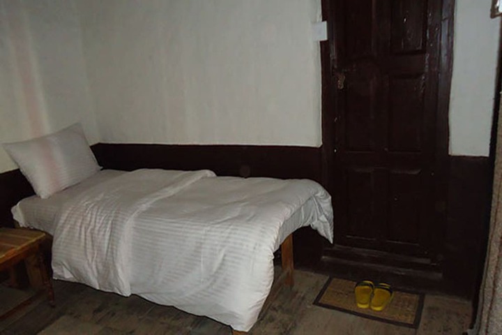 Room 18 of 35