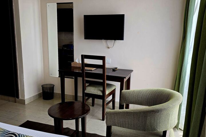 Room 22 of 34