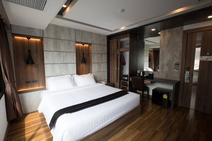 Room 7 of 116