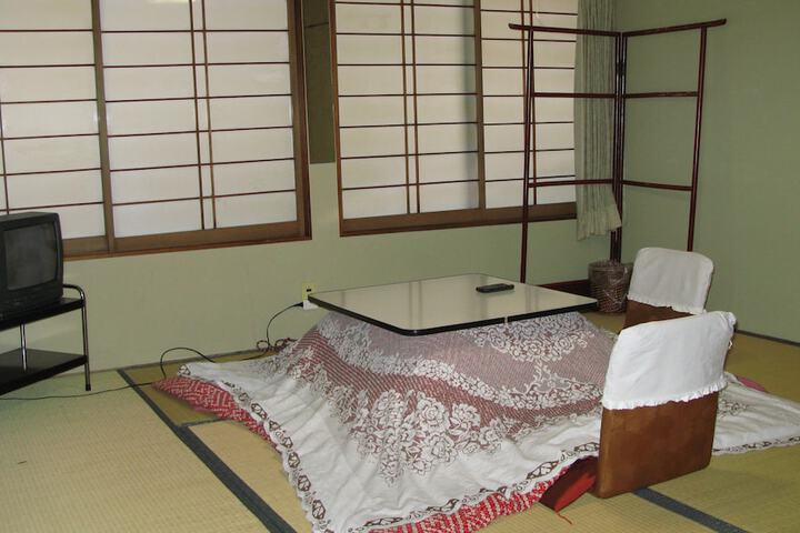 Room 19 of 37