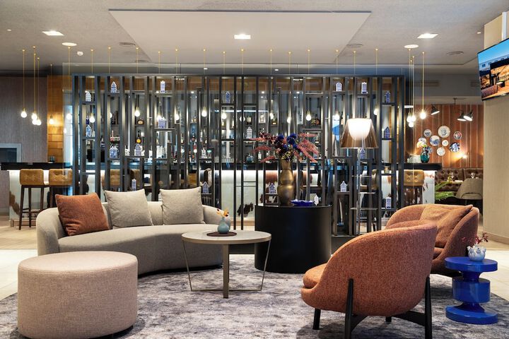 Hotel Lobby