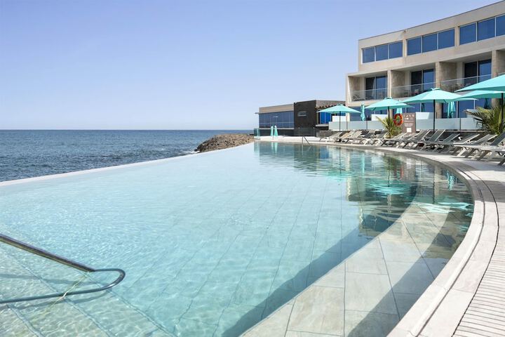 Pool 33 of 68
