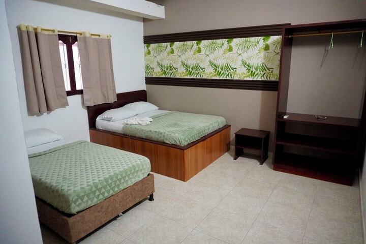 Room 10 of 13