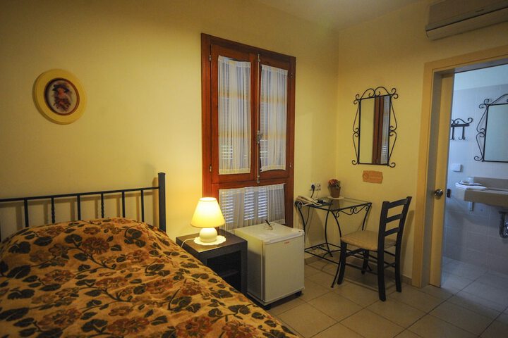Room 10 of 69
