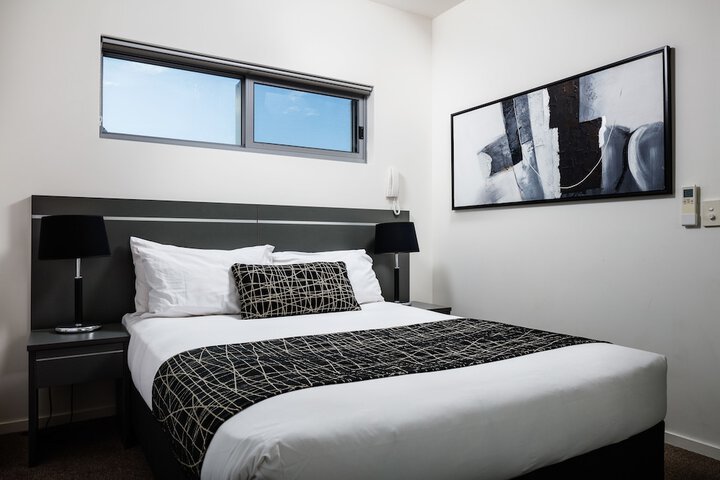 Room 8 of 52