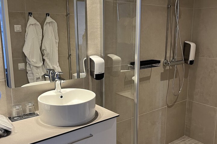 Clean Restrooms