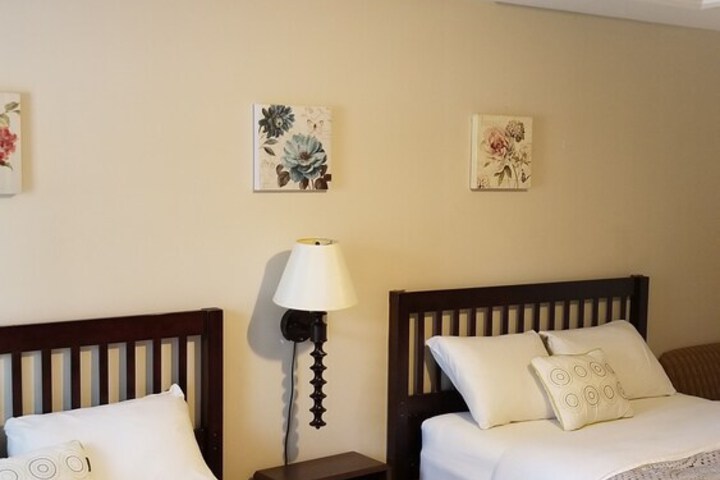 Room 18 of 163